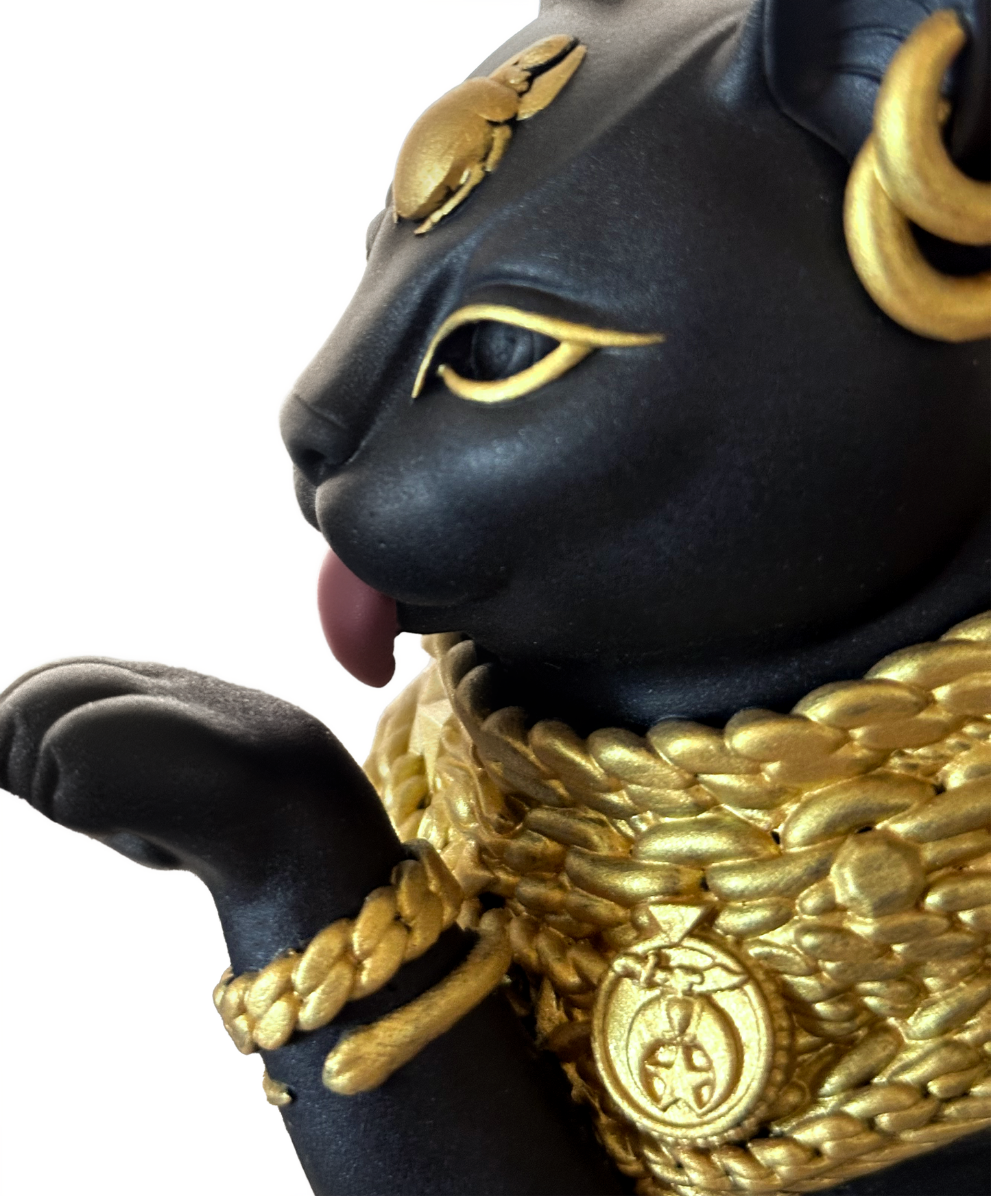 9 Lives: Instinct Sculpture